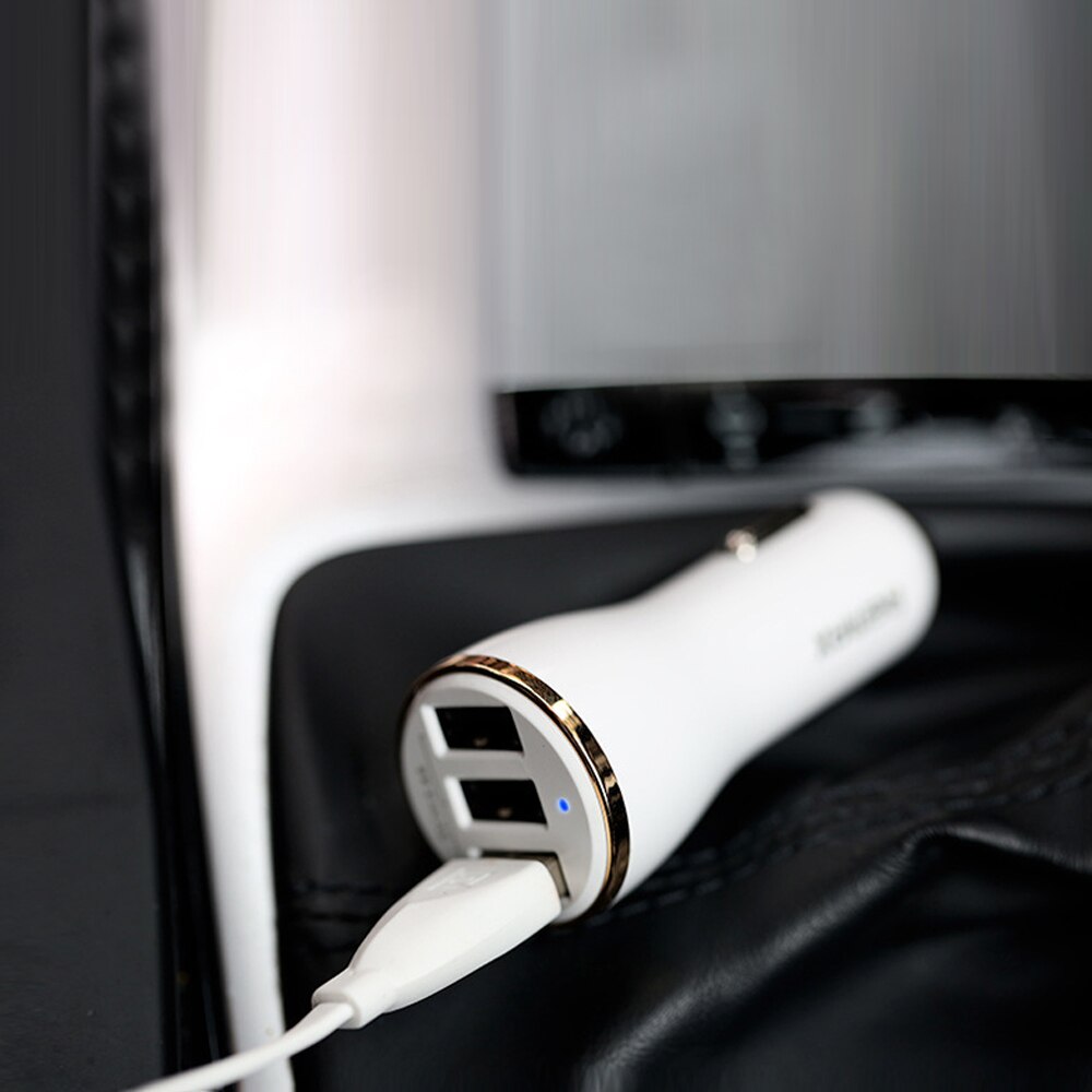 Cargador Coche Tres Puerto con LED, 3 USB Cargador Tele Móvil Coche con Carga Rápida, Cargador de Coche para Teléfonos y Tableta