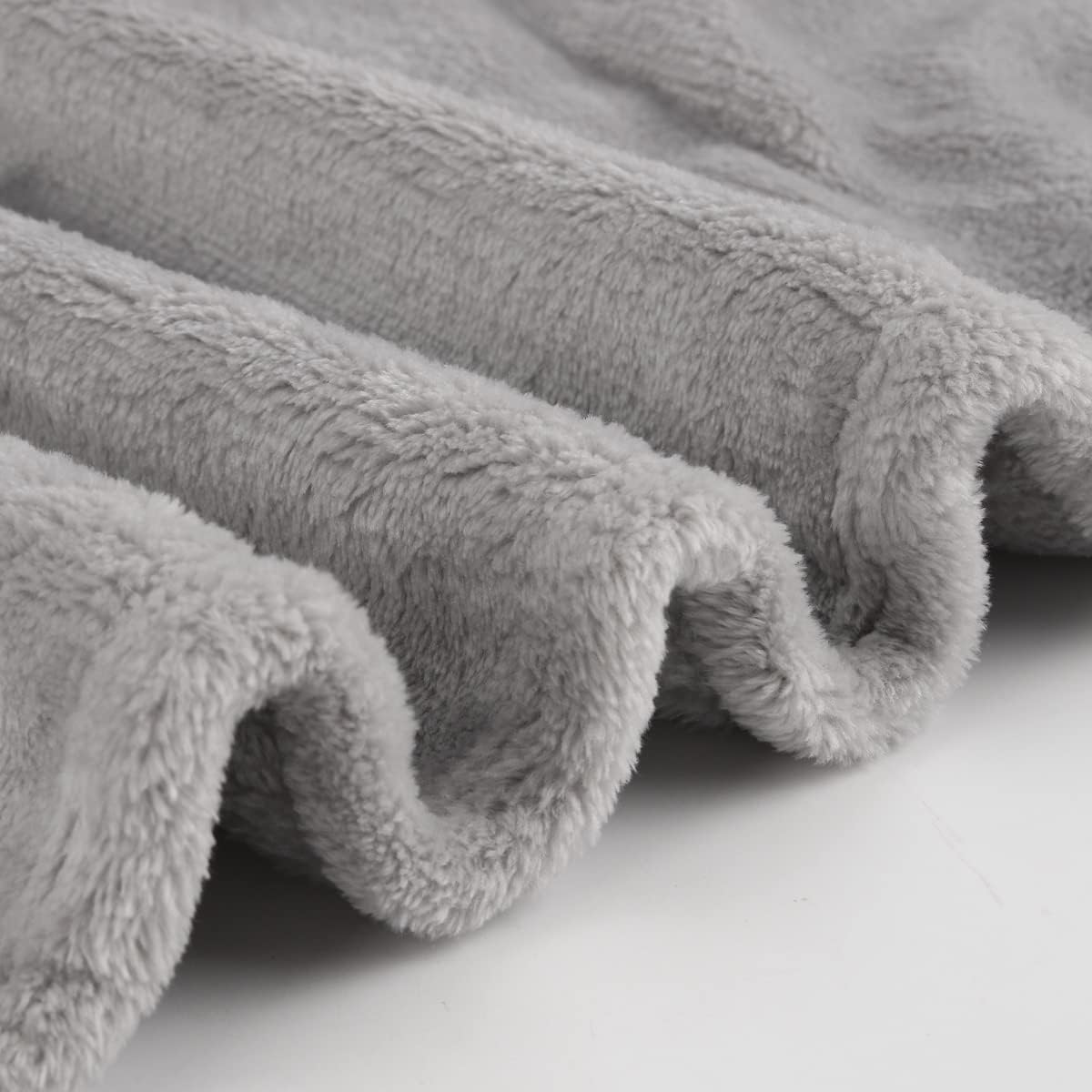 Home UNIVERSAL | Manta Terciopelo Extrasuave 100% Poliéster (Gris)