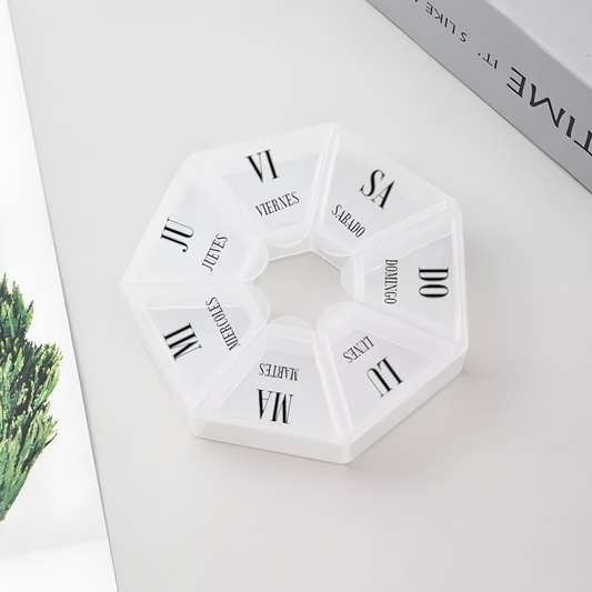Home Universal® Pastillero portátil y semanal con 6, 7 o 28 compartimentos | Caja organizadora de pastillas con cortador integrado – Diferentes colores y formatos (Pastillero semanal 7 compartimentos - Octogonal)
