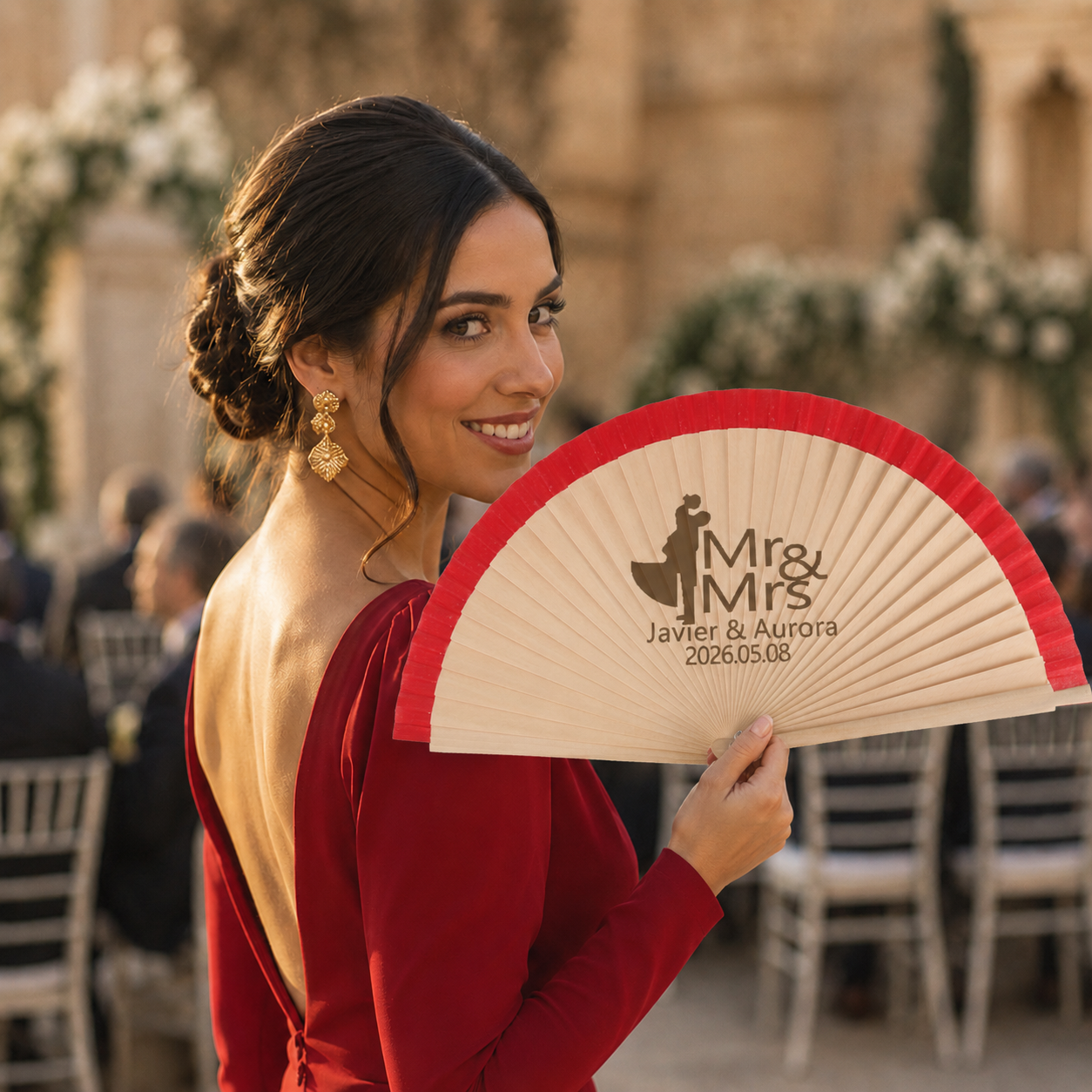 Home Universal® Abanico Personalizado de Madera, 1 Unidad – Detalle Elegante para Boda, Bautizo o Comunión, con Nombre y Fecha, Recuerdo Original para Invitados, 19 y 23 cm(Rojo)