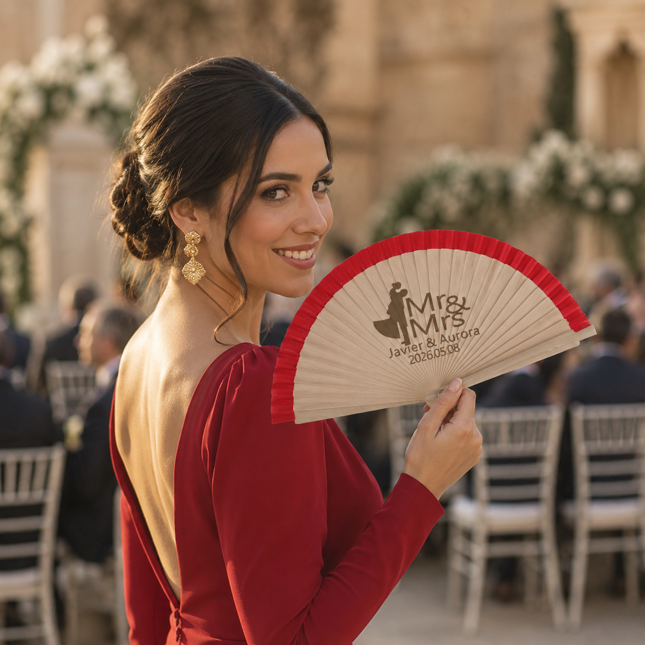 Home Universal® Abanico Personalizado de Madera, 1 Unidad – Detalle Elegante para Boda, Bautizo o Comunión, con Nombre y Fecha, Recuerdo Original para Invitados, 19 y 23 cm(Rojo)