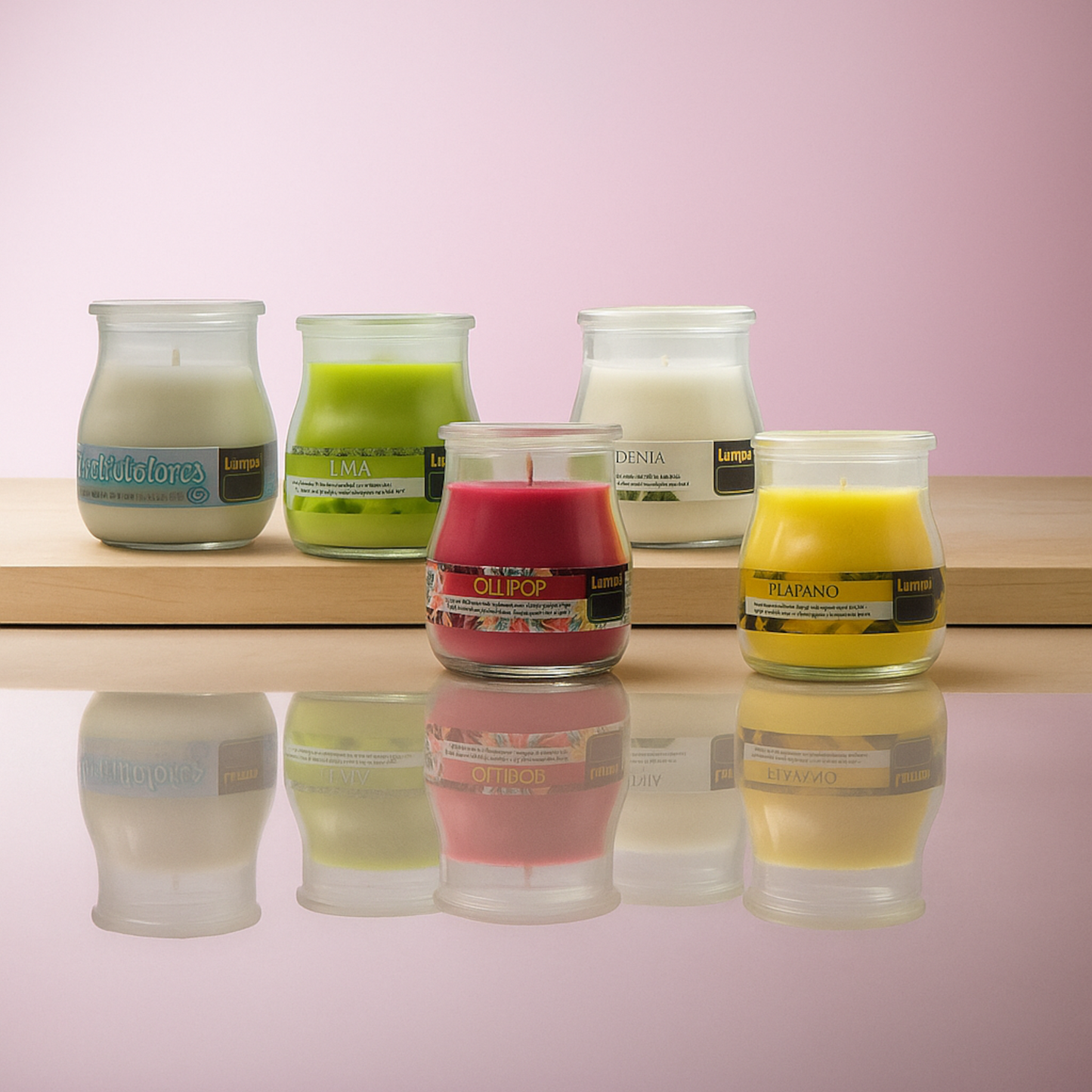 Home Universal® Pack de 3/6/12 Velas Aromáticas en Vaso de Cristal Reciclable LUMAR AROMATIC – 24h de Duración por Vela – Cera Vegetal Perfumada – 16 Fragancias Disponibles – Fabricadas en España – 7x6cm (Canela en Rama)