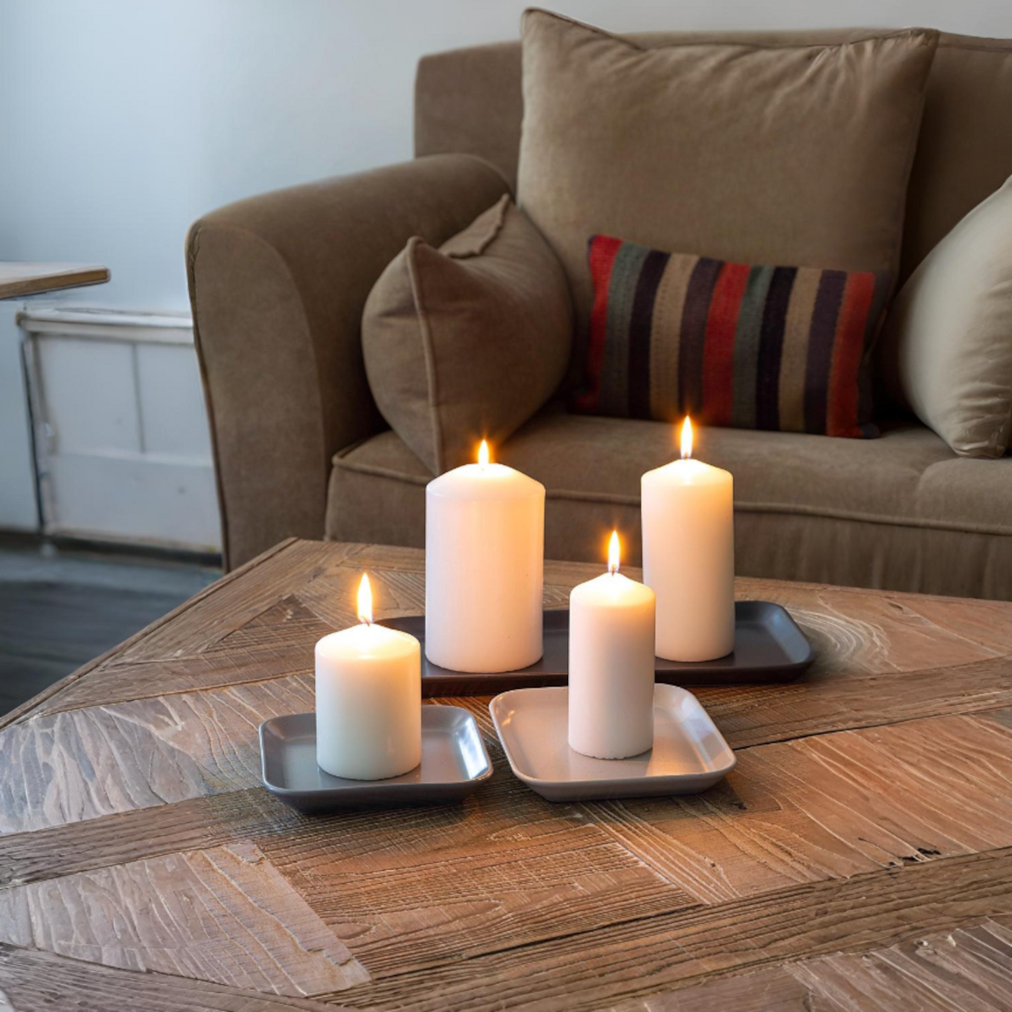 Home Universal® Pack de 2 Velas Lumar Decorativas sin Aroma – Velas Blancas o Rojas de Distintos Tamaños, Ideales para Decoración del Hogar, Bodas, Centros de Mesa y Eventos Elegantes (20X7CM - 555g (2 Unidades · Blanco))