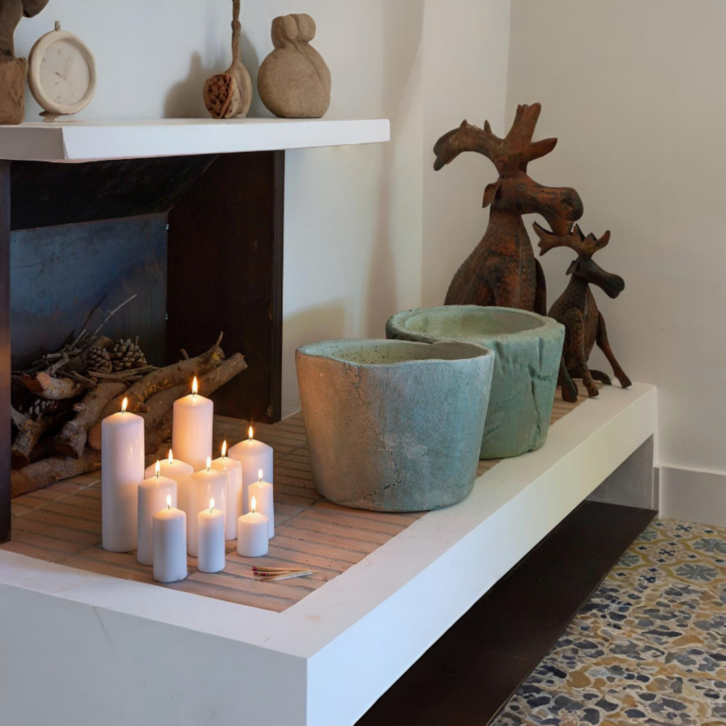 Home Universal® Pack de 2 Velas Lumar Decorativas sin Aroma – Velas Blancas o Rojas de Distintos Tamaños, Ideales para Decoración del Hogar, Bodas, Centros de Mesa y Eventos Elegantes (20X7CM - 555g (2 Unidades · Blanco))