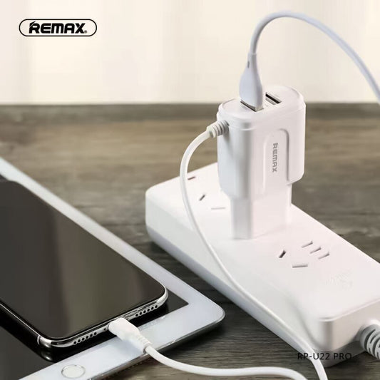 REMAX RP-U22 PRO Cargador de Móvil de Tipo-C con 2 Puertos de USB Adicionales, con el Cable de Tipo-C Integrado de 1M, 2.4A(MAX)